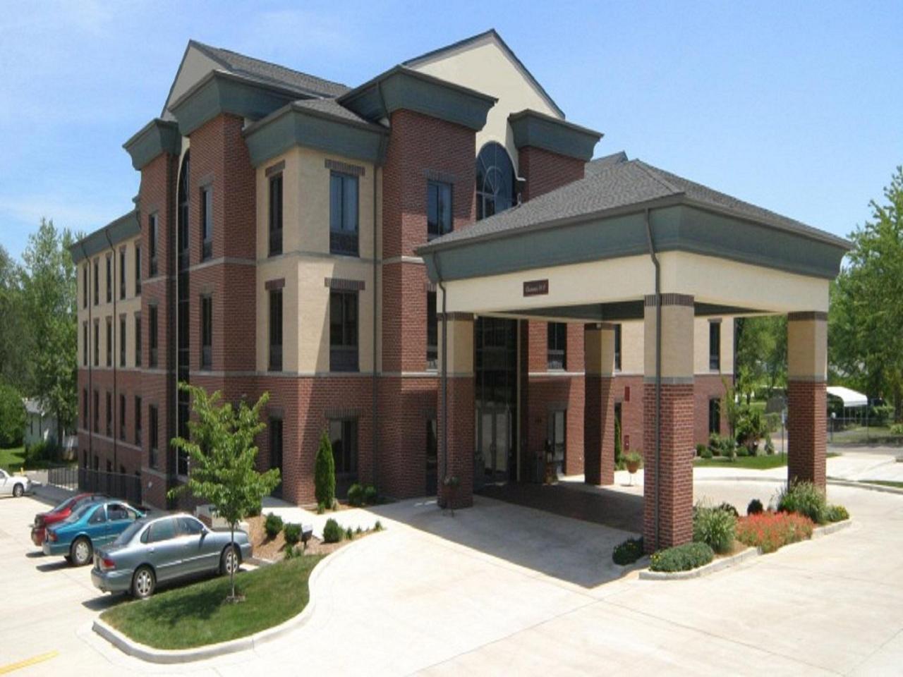 Crossroad Inn And Suites Salem Exterior photo